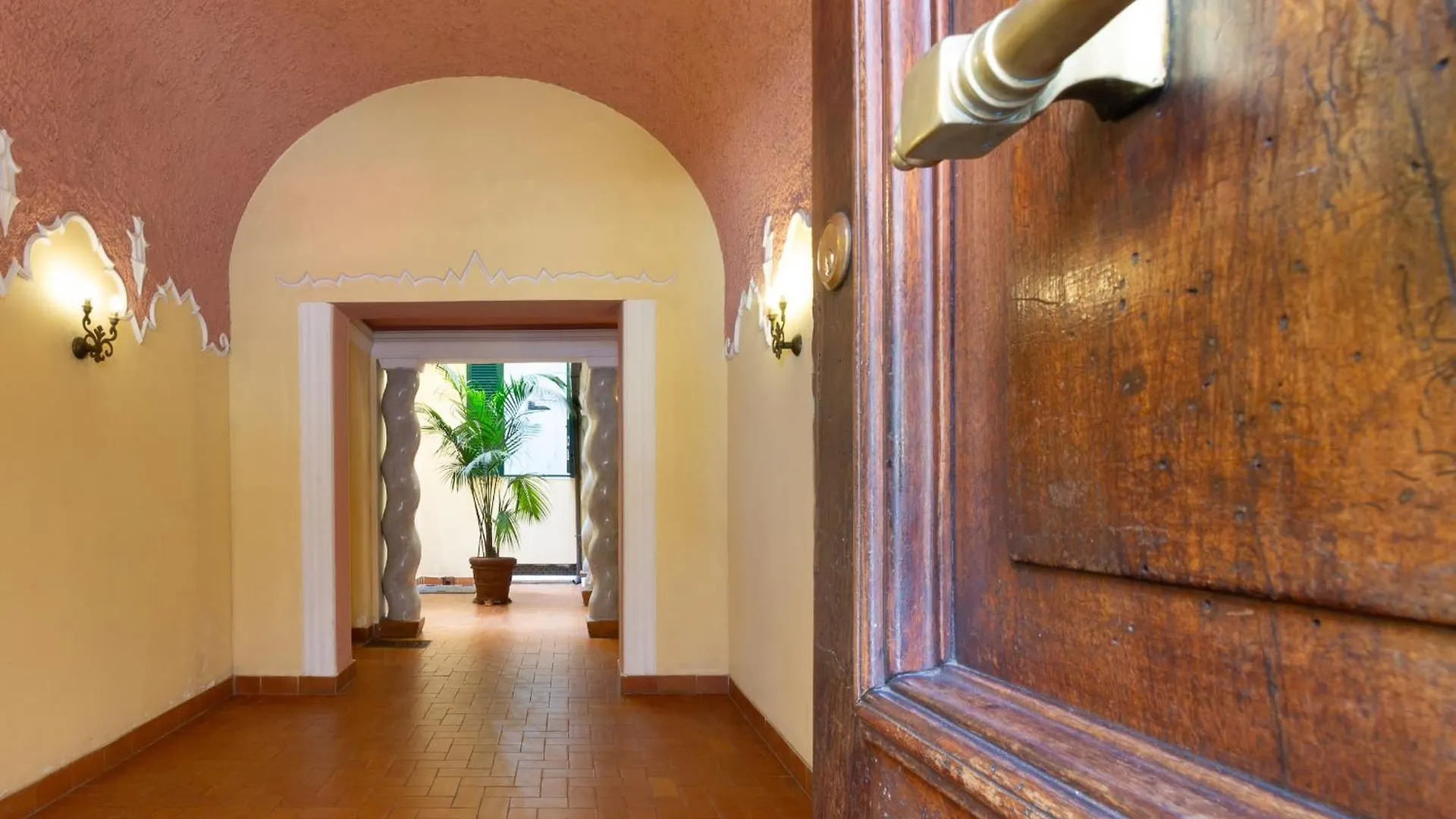 Elegant Suite In Prati, 5 Minutes From The Vatican Apartman